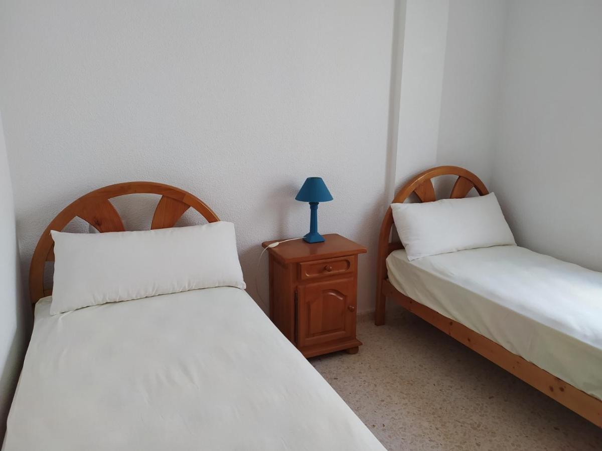 Chalet Adosado Con Azotea Andaluza Y Patio, Junto A La Playa إيسلا كريستينا المظهر الخارجي الصورة