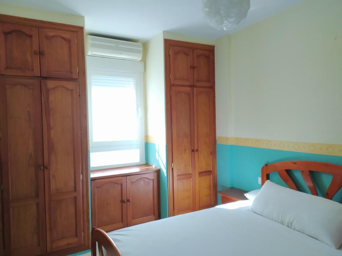 Chalet Adosado Con Azotea Andaluza Y Patio, Junto A La Playa إيسلا كريستينا المظهر الخارجي الصورة