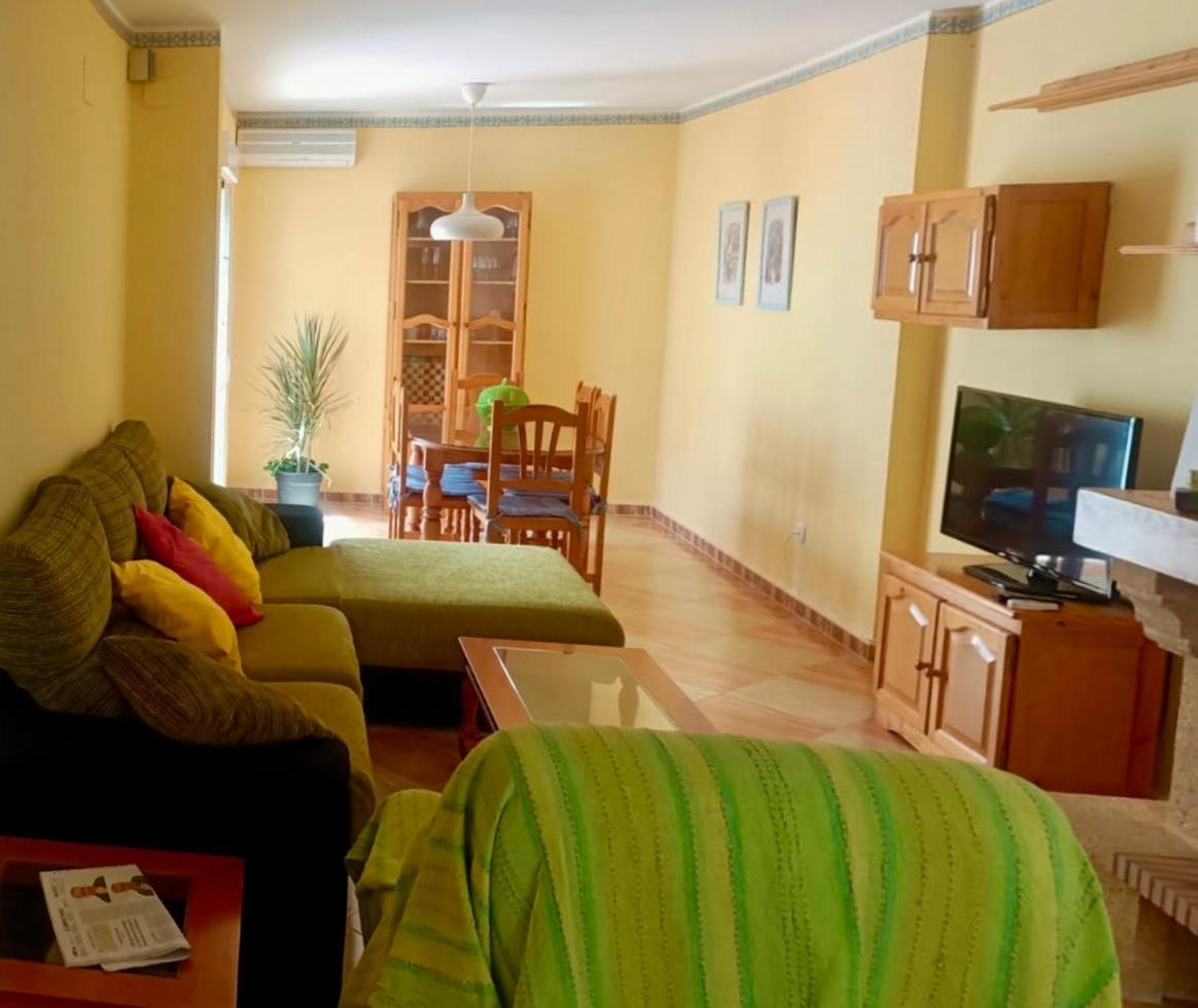 Chalet Adosado Con Azotea Andaluza Y Patio, Junto A La Playa إيسلا كريستينا المظهر الخارجي الصورة
